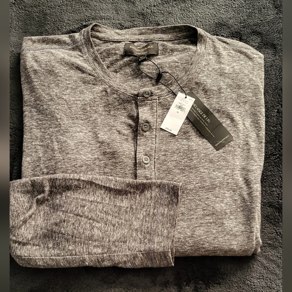 Banana Republic Heathered Charcoal Gray  Linen Blend Henley Shirt